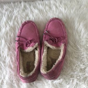 UGG slippers in pink